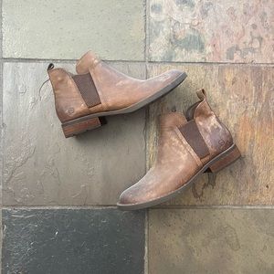 Born Brenta boot size 8